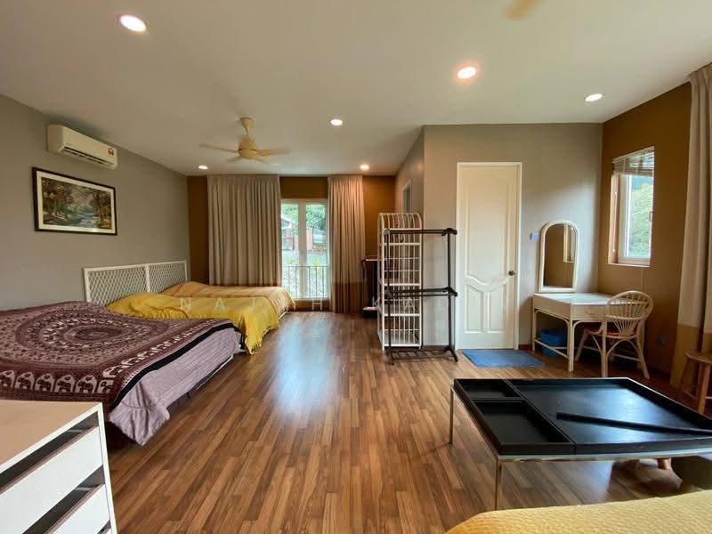 Agricultural Land for Sale in Kampung Sungai Merab Luar (Dengkil) - Najah Kadir - Bedroom - PropertyGuru.com.my