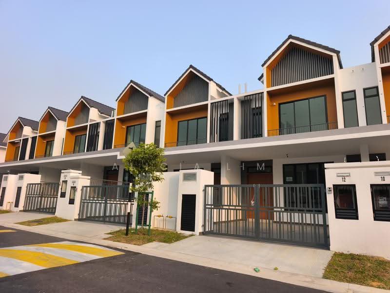 2-storey Terraced House for Sale in Taman Dato Onn (Johor Bahru) - Alicia Lim - PropertyGuru.com.my