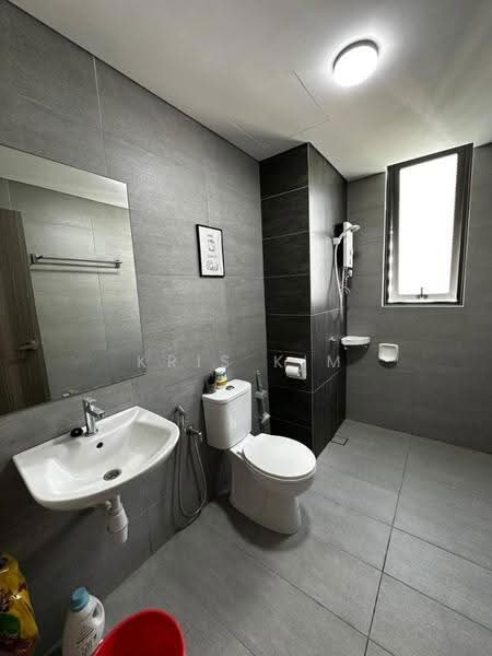 Kediaman Servis untuk Disewa di The New Duo @ Edumetro - Kris Kim - Bathroom - PropertyGuru.com.my