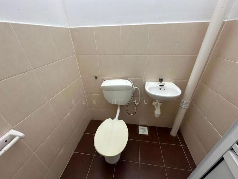 Rumah Teres 2.5-Tingkat untuk Dijual di Taman Scientex Pasir Gudang (Pasir Gudang) - Kexin Hua - Bathroom - PropertyGuru.com.my