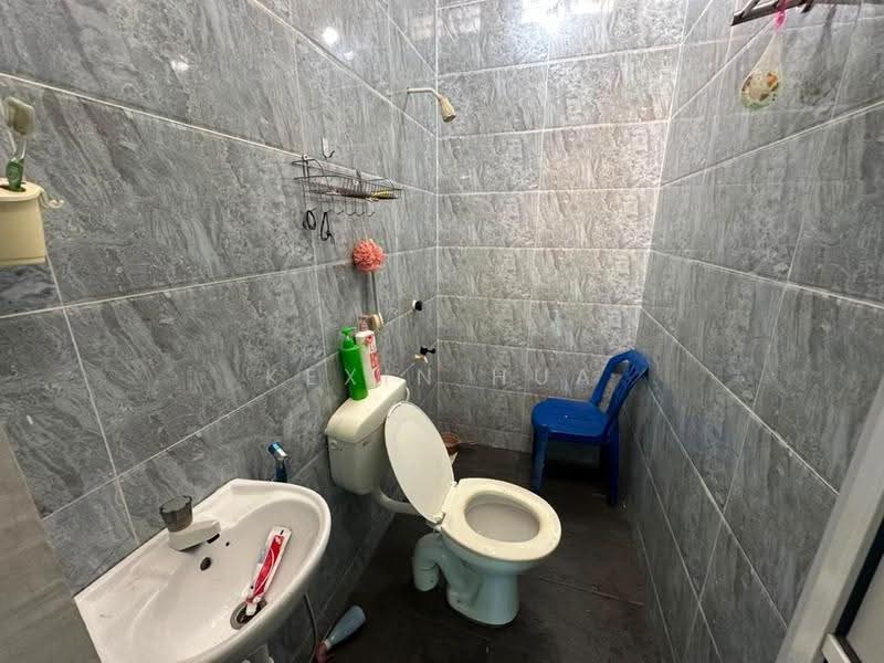 Rumah Teres 2.5-Tingkat untuk Dijual di Taman Scientex Pasir Gudang (Pasir Gudang) - Kexin Hua - Bathroom - PropertyGuru.com.my