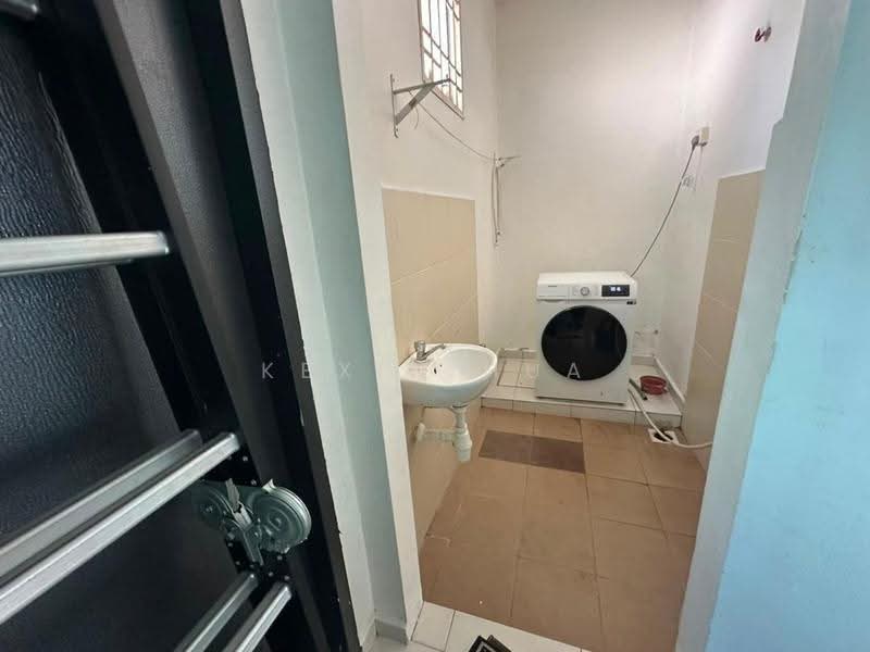 Rumah Teres 2.5-Tingkat untuk Dijual di Taman Scientex Pasir Gudang (Pasir Gudang) - Kexin Hua - Bathroom - PropertyGuru.com.my
