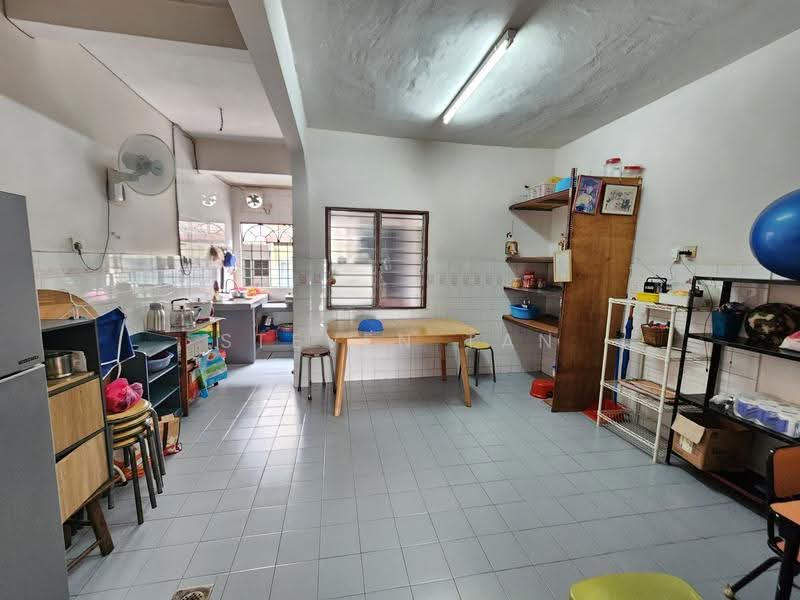 2-storey Terraced House for Sale in BANDAR PUCHONG JAYA (Puchong) - Steven Tan - Kitchen - PropertyGuru.com.my