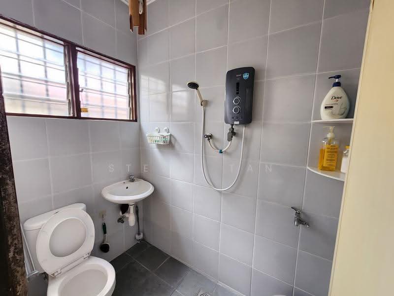 2-storey Terraced House for Sale in BANDAR PUCHONG JAYA (Puchong) - Steven Tan - Bathroom - PropertyGuru.com.my