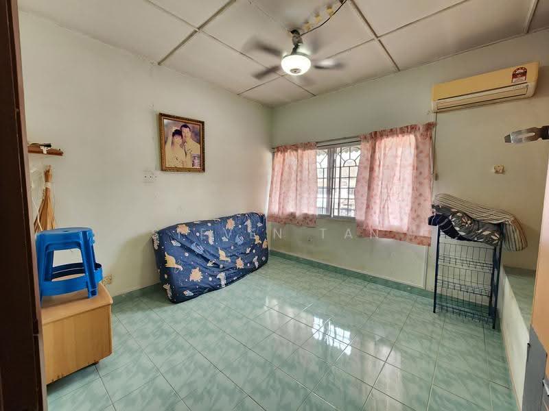 2-storey Terraced House for Sale in BANDAR PUCHONG JAYA (Puchong) - Steven Tan - Bedroom - PropertyGuru.com.my