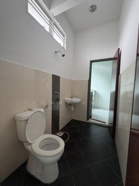Rumah Teres 2-Tingkat untuk Dijual di Taman Cheng Setia (Cheng) - Yvonne Chia - PropertyGuru.com.my