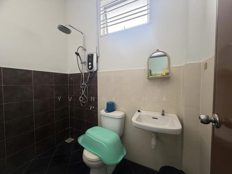 Rumah Teres 2-Tingkat untuk Dijual di Taman Cheng Setia (Cheng) - Yvonne Chia - PropertyGuru.com.my