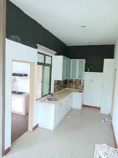 Rumah Berkembar untuk Dijual di Taman Kempas Utama (Tebrau) - Karl Lim - Kitchen - PropertyGuru.com.my