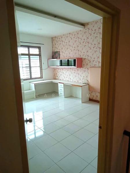 Rumah Berkembar untuk Dijual di Taman Kempas Utama (Tebrau) - Karl Lim - Study - PropertyGuru.com.my