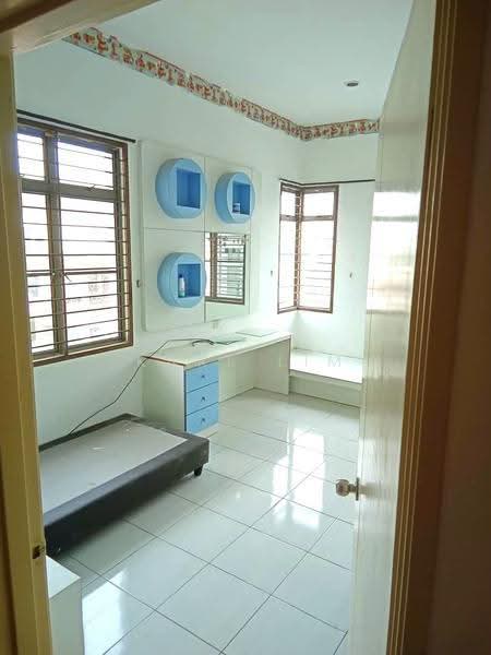 Rumah Berkembar untuk Dijual di Taman Kempas Utama (Tebrau) - Karl Lim - Study - PropertyGuru.com.my
