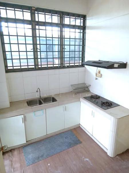Rumah Berkembar untuk Dijual di Taman Kempas Utama (Tebrau) - Karl Lim - Kitchen - PropertyGuru.com.my