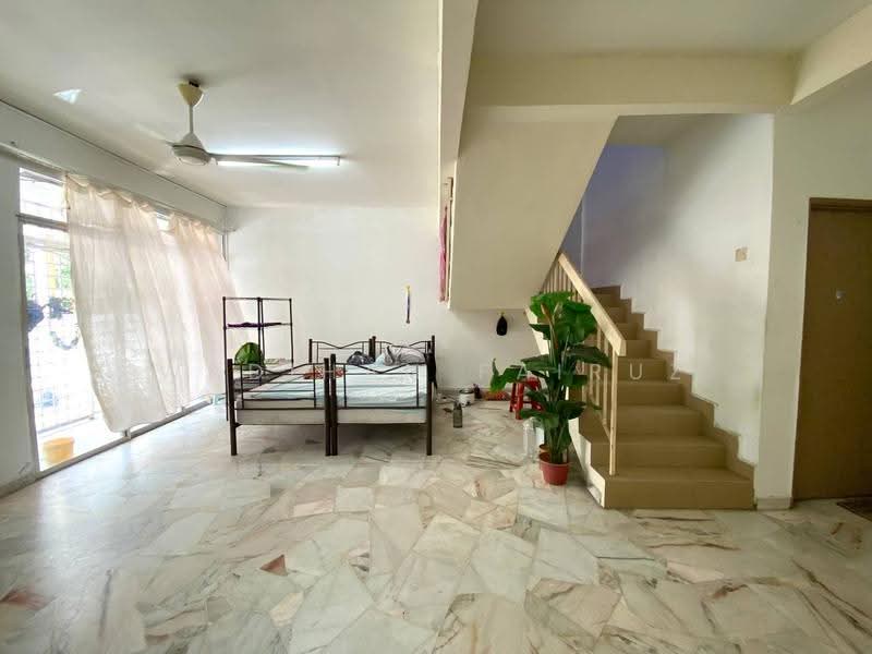Rumah Teres 2-Tingkat untuk Dijual di SS7 (Petaling Jaya) - Wadihan Fairuz - Living Room - PropertyGuru.com.my
