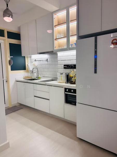 Kediaman Servis untuk Dijual di Parkland Residence @ Kajang 2 - James Voon - Kitchen - PropertyGuru.com.my
