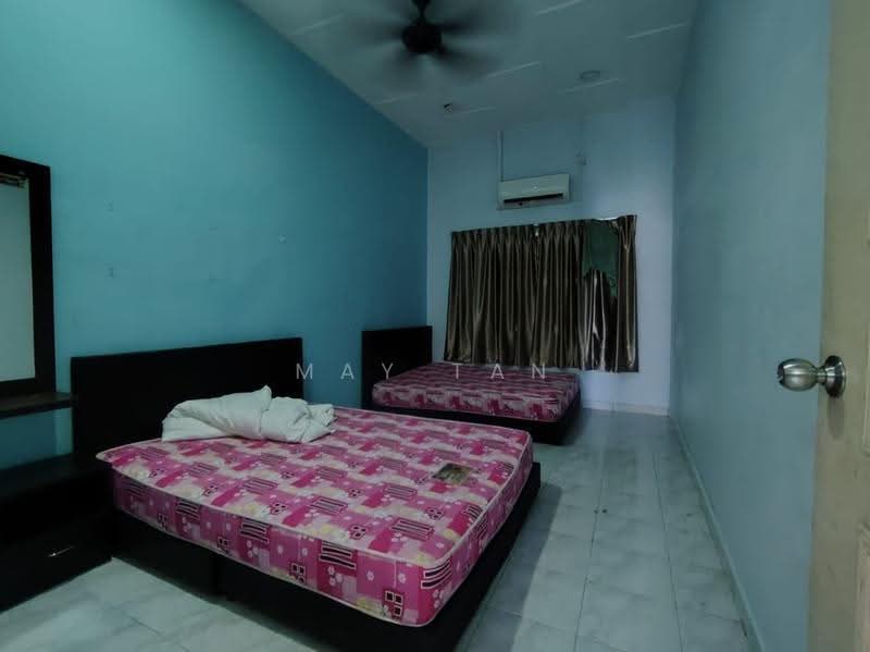 Semi-Detached House for Sale in Bandar Seri Impian (Kluang) - May Tan - Bedroom - PropertyGuru.com.my