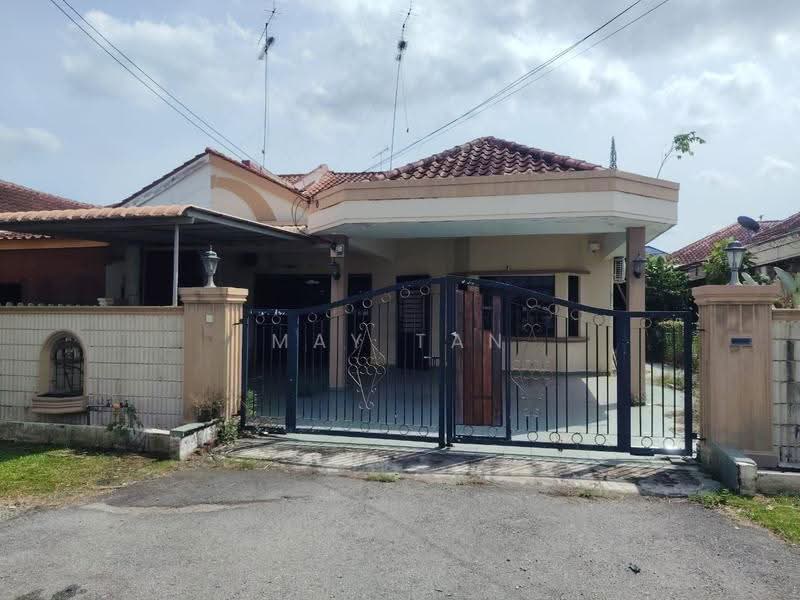 Semi-Detached House for Sale in Bandar Seri Impian (Kluang) - May Tan - Exterior - PropertyGuru.com.my