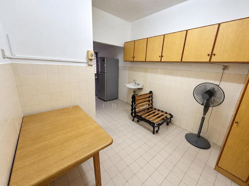2-storey Terraced House for Sale in Taman Cempaka (Ipoh) - Qazin Khoo - Kitchen - PropertyGuru.com.my