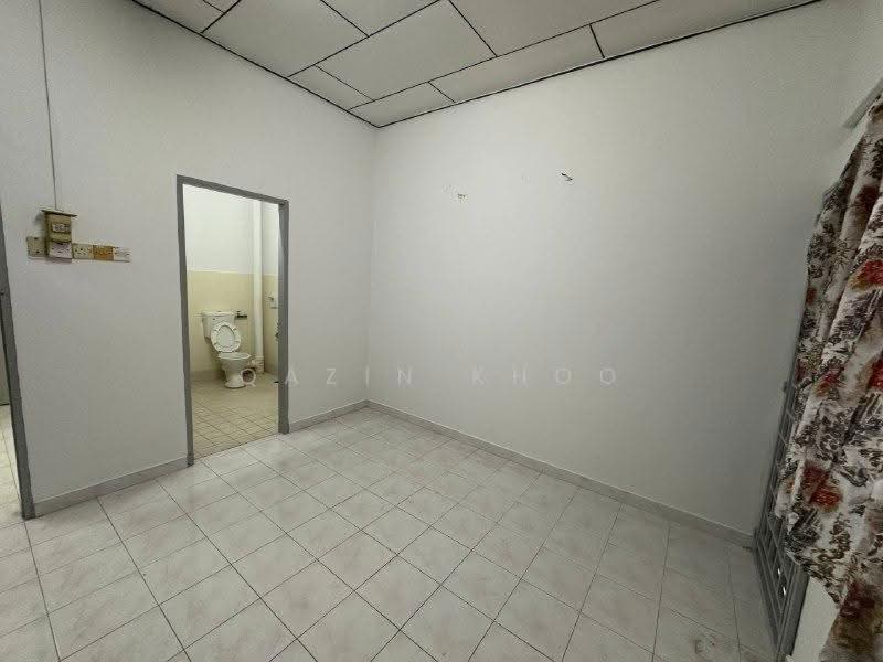 2-storey Terraced House for Sale in Taman Cempaka (Ipoh) - Qazin Khoo - Bathroom - PropertyGuru.com.my