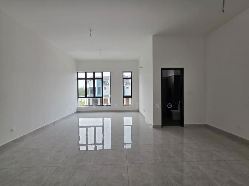 Rumah Teres 2-Tingkat untuk Disewa di Skudai (Johor) - Queenie Ng - Living Room - PropertyGuru.com.my