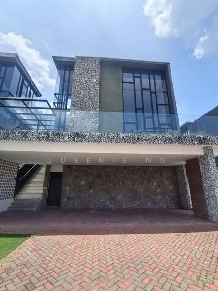 Semi-Detached House for Rent in Johor Bahru (Johor) - Queenie Ng - Exterior - PropertyGuru.com.my