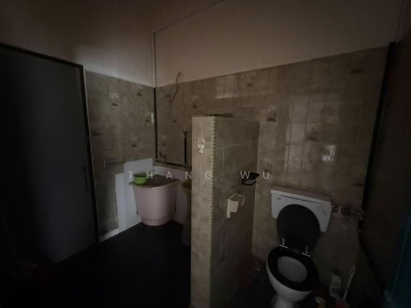 3-storey Terraced House for Sale in Ayer Itam (Penang) - Thang Wu - Bathroom - PropertyGuru.com.my