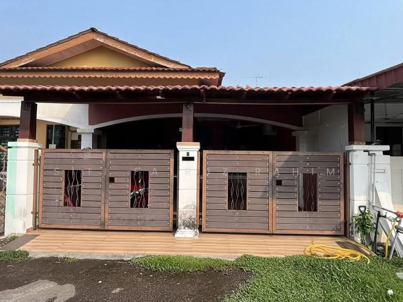 Rumah Teres untuk Dijual di Bukit Beruang (Bukit Baru) - Siti Fairuz Rahim - PropertyGuru.com.my