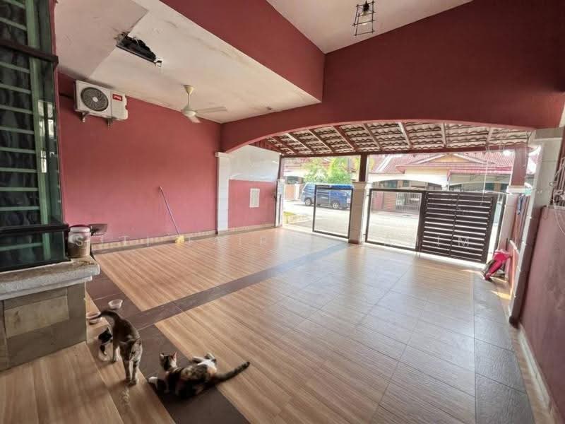 Rumah Teres untuk Dijual di Bukit Beruang (Bukit Baru) - Siti Fairuz Rahim - Exterior - PropertyGuru.com.my