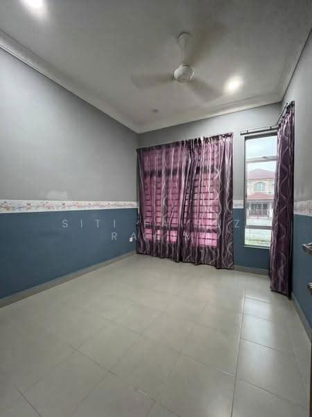Rumah Teres untuk Dijual di Bukit Beruang (Bukit Baru) - Siti Fairuz Rahim - Living Room - PropertyGuru.com.my