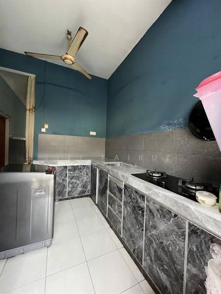 Rumah Teres untuk Dijual di Bukit Beruang (Bukit Baru) - Siti Fairuz Rahim - Kitchen - PropertyGuru.com.my
