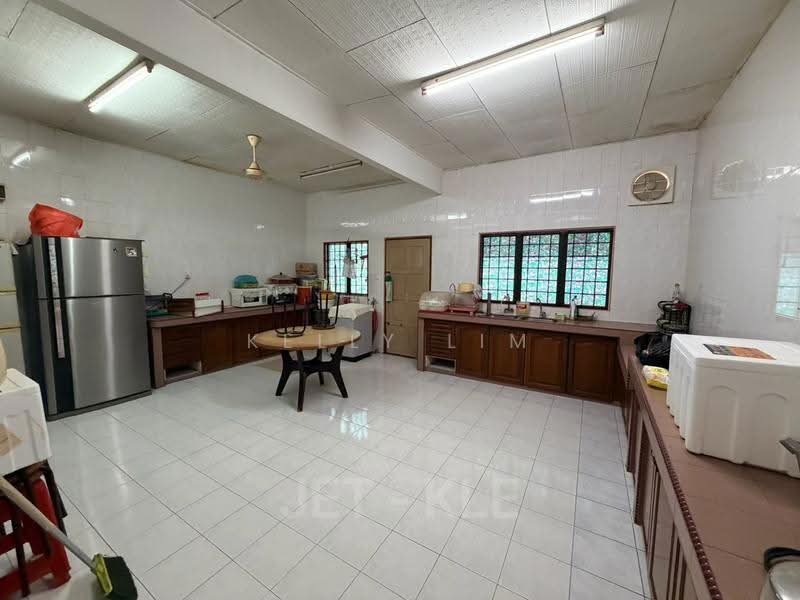 Rumah Teres 2-Tingkat untuk Dijual di Taman Klang Jaya (Klang) - Kelly Lim - Kitchen - PropertyGuru.com.my