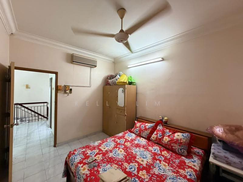 Rumah Teres 2-Tingkat untuk Dijual di Taman Klang Jaya (Klang) - Kelly Lim - Bedroom - PropertyGuru.com.my