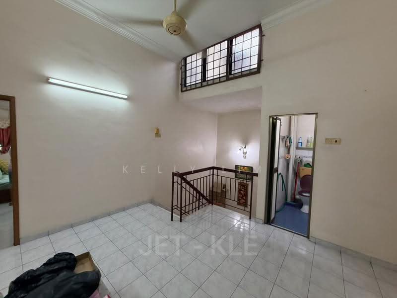Rumah Teres 2-Tingkat untuk Dijual di Taman Klang Jaya (Klang) - Kelly Lim - Corridor - PropertyGuru.com.my