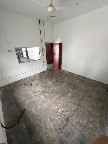 Shop for Rent in Ayer Itam (Penang) - Patrick . - Interior - PropertyGuru.com.my