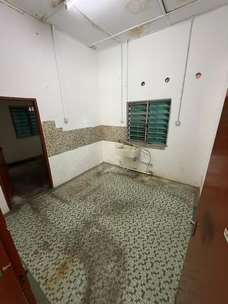 Shop for Rent in Ayer Itam (Penang) - Patrick . - Interior - PropertyGuru.com.my