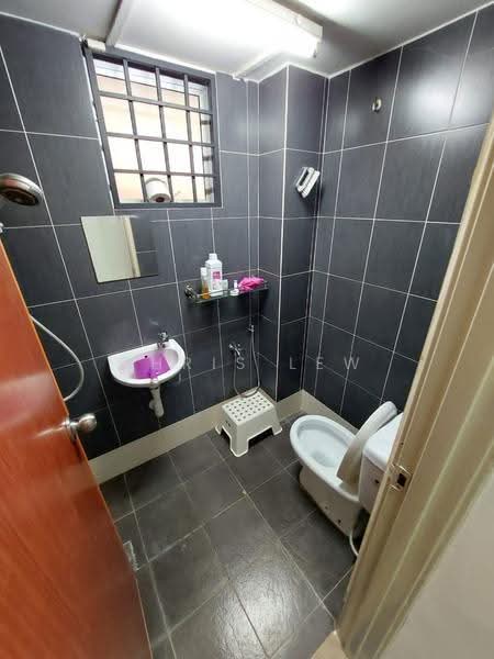 Rumah Teres 2-Tingkat untuk Disewa di Bandar Damai Perdana (Cheras) - CHRIS LEW - Bathroom - PropertyGuru.com.my