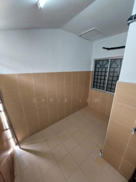 Rumah Teres 2-Tingkat untuk Disewa di Bandar Damai Perdana (Cheras) - CHRIS LEW - Bathroom - PropertyGuru.com.my