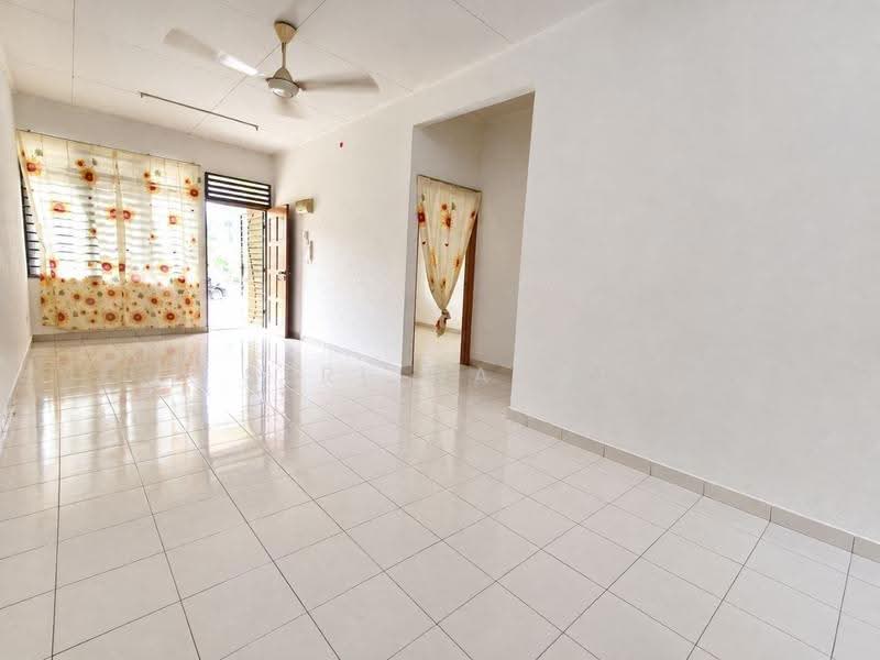 Rumah Teres 1-Tingkat untuk Dijual di Kluang (Johor) - Seri Wangi - Living Room - PropertyGuru.com.my