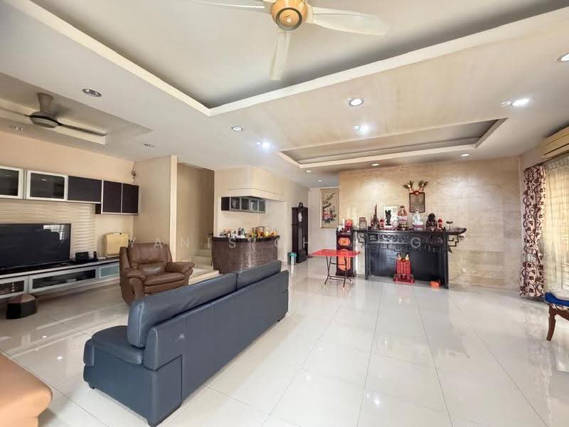 Semi-Detached House for Sale in Jalan Ipoh (Kuala Lumpur) - Yanis Cheong - Living Room - PropertyGuru.com.my