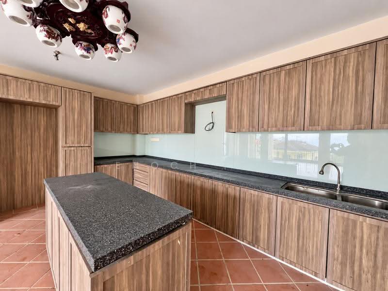 Bungalow House for Sale in Batu Ferringhi (Penang) - Enoch Tiu - Kitchen - PropertyGuru.com.my