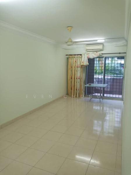 Pangsapuri untuk Dijual di Aliran Damai - Even Chong - Living Room - PropertyGuru.com.my