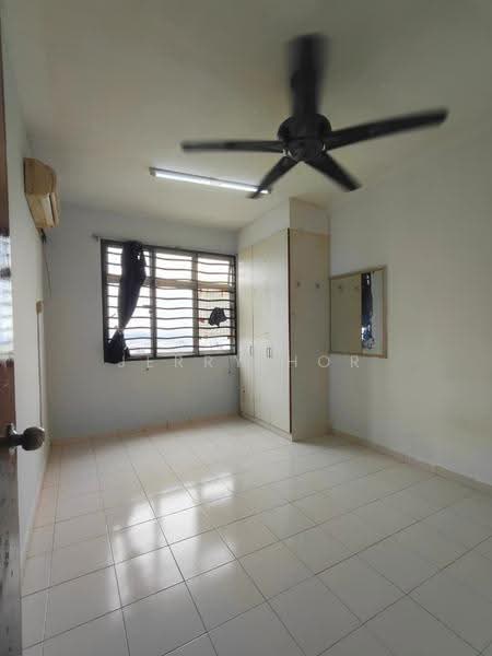 Apartment for Rent at Villa Krystal @ Bandar Selesa Jaya - Jerry Hor - Bedroom - PropertyGuru.com.my