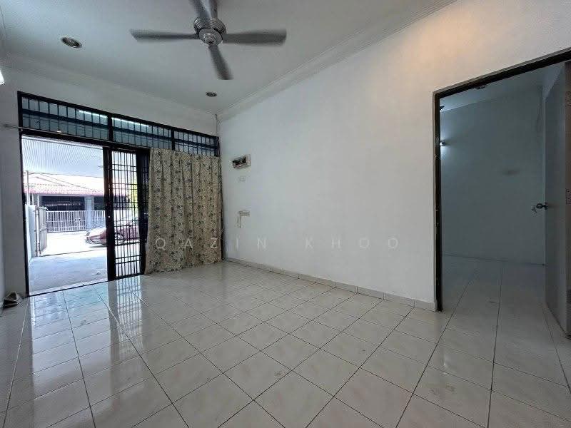 Rumah Teres 1-Tingkat untuk Dijual di Gunung Rapat (Ipoh) - Qazin Khoo - Living Room - PropertyGuru.com.my