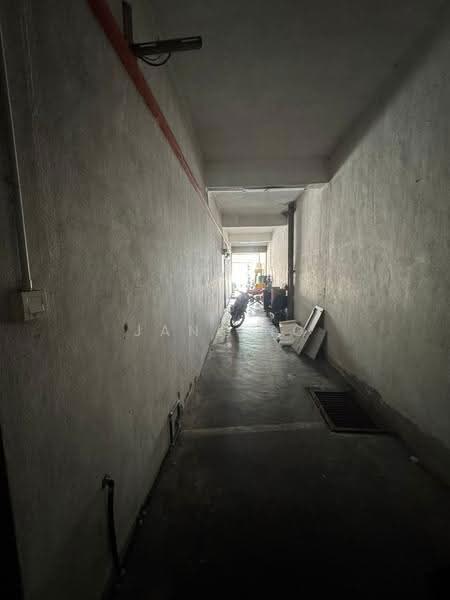 Shop for Rent in Pengkalan Weld (George Town) - Jane Ng - Corridor - PropertyGuru.com.my