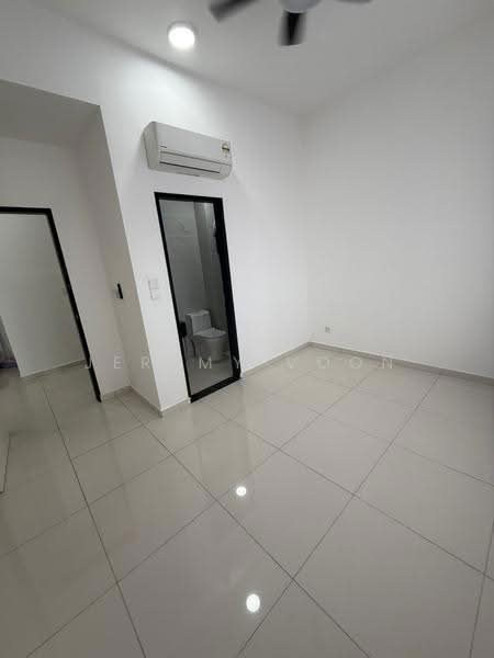 Kediaman Servis untuk Dijual di Space Residency - Jeremy Voon - Bathroom - PropertyGuru.com.my