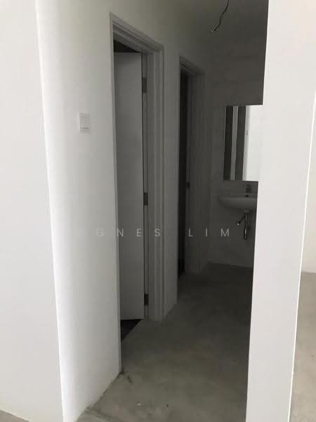 Kedai untuk Dijual di Simpang Ampat (Penang) - Agnes Lim - Corridor - PropertyGuru.com.my