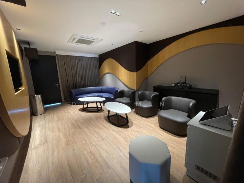 Kediaman Servis untuk Disewa di Sunway Velocity TWO - David Mun - Living Room - PropertyGuru.com.my