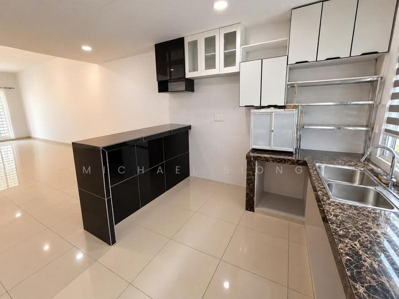 2-storey Terraced House for Rent in Bandar Gamuda Gardens (Rawang) - Michael Siong - Kitchen - PropertyGuru.com.my