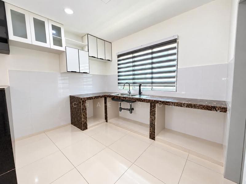 2-storey Terraced House for Rent in Bandar Gamuda Gardens (Rawang) - Michael Siong - Kitchen - PropertyGuru.com.my