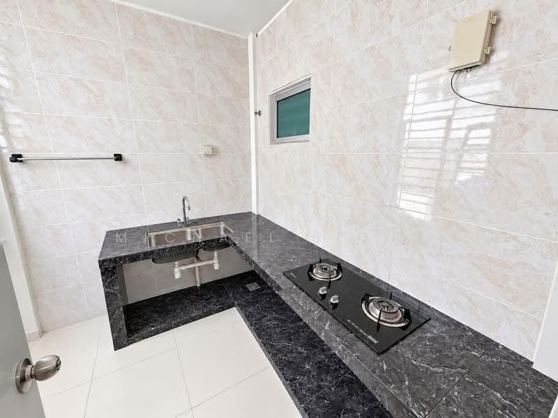 2-storey Terraced House for Rent in Bandar Gamuda Gardens (Rawang) - Michael Siong - Kitchen - PropertyGuru.com.my