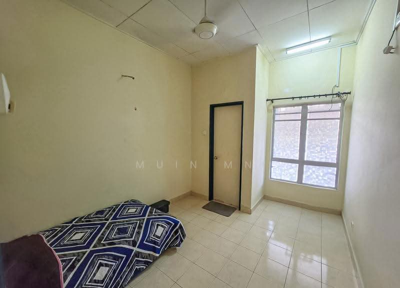 Rumah Teres 1-Tingkat untuk Dijual di Bukit Raja (Selangor) - Muin Mn - Bedroom - PropertyGuru.com.my