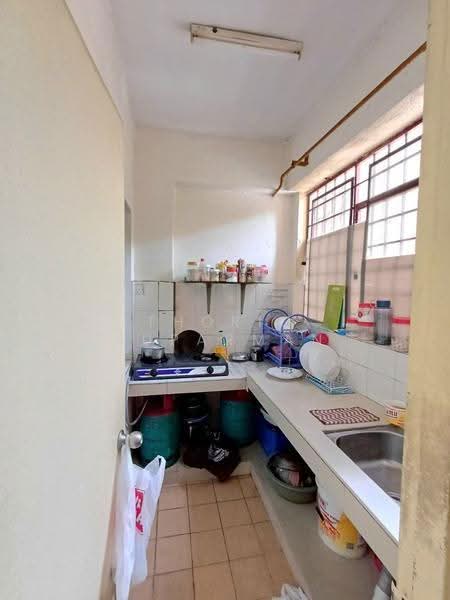 Pangsapuri untuk Dijual di Mandy Court - Thoriq Suparman - Kitchen - PropertyGuru.com.my